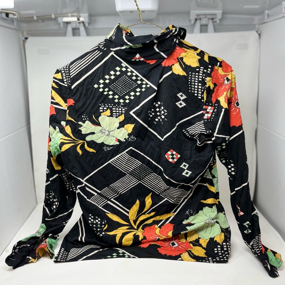 Vintage 70s floral blouse